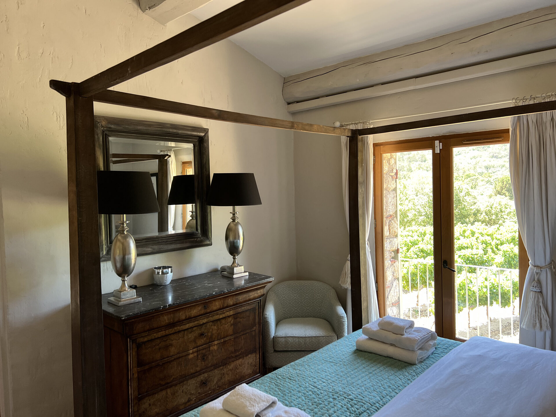 Bastide 1 interior