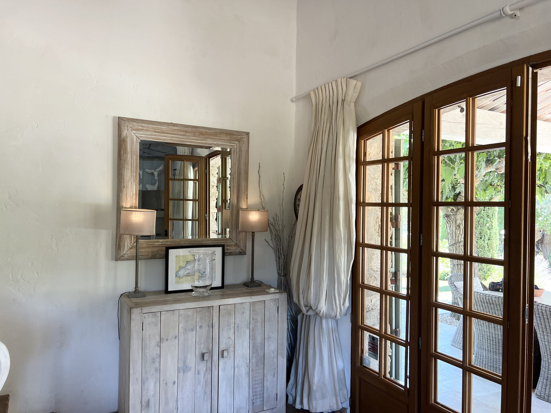 Bastide 1 interior