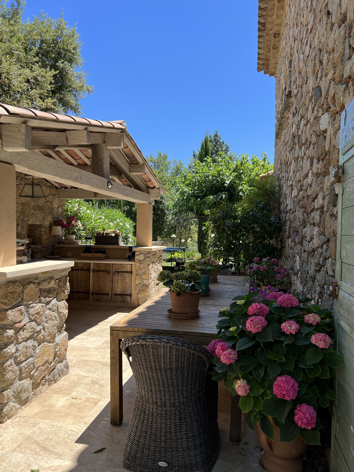 Bastide 1 interior